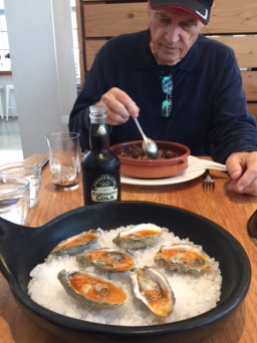 Roasted oysters in butter sherry sauce and dad had an amazing deconstructed french onion soup - outstanding.
